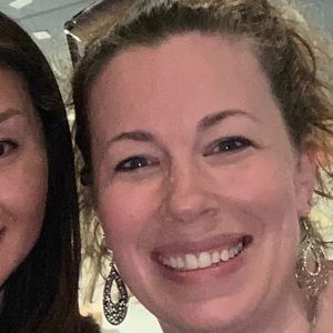 Meet your Posher, Debbie